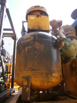 Air/oil separator vessel The carbon deposits on outside of shell indicated the venting from the safety relief valve during internal flash-over.